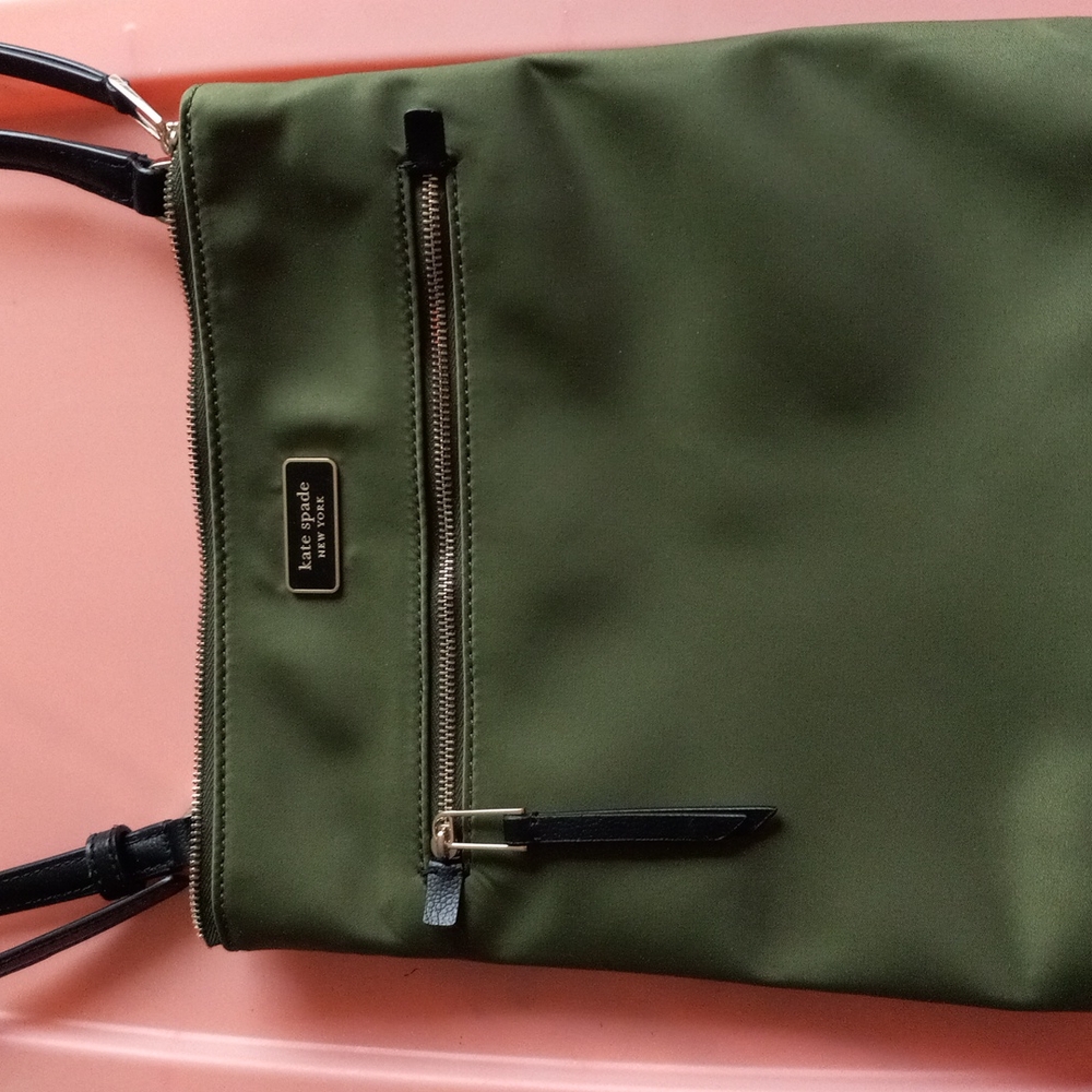 Kate spade cross over bag like new